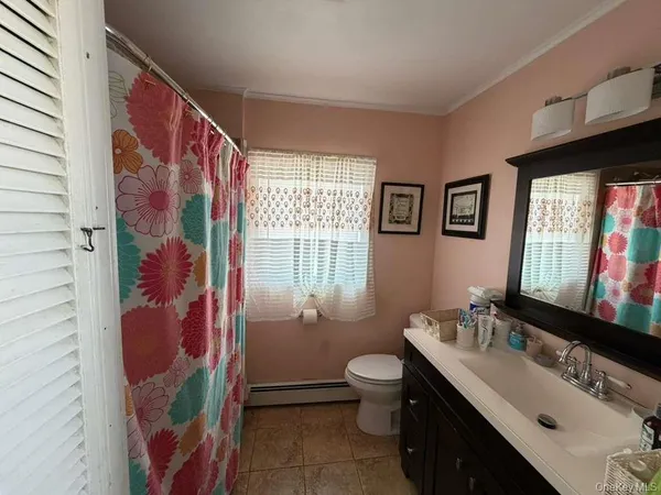 $899,999 | 7 Meyer Avenue, Lawrence, NY 11559