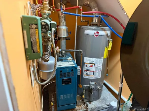 $899,999 | 7 Meyer Avenue, Lawrence, NY 11559