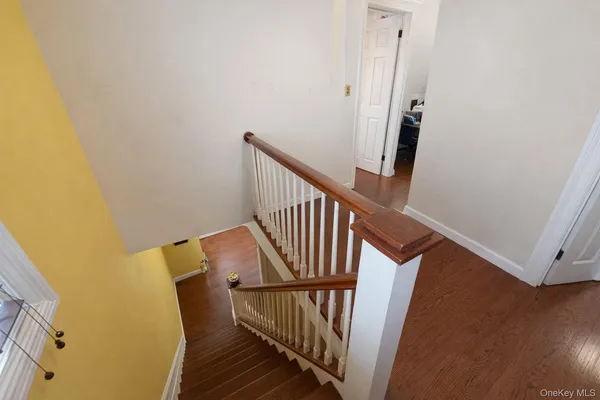 $899,999 | 7 Meyer Avenue, Lawrence, NY 11559