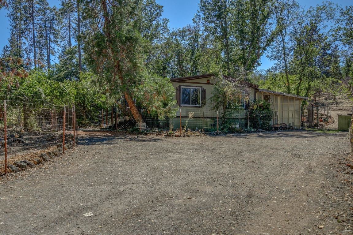 835 Dewitt Park Road Yreka, CA 96097 - Photo 24 of 24 Gallery Image 24