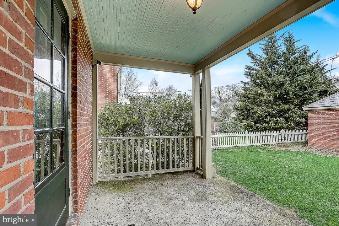 348 Broadmoor Road Baltimore, MD 21212 - Photo 5 of 39
