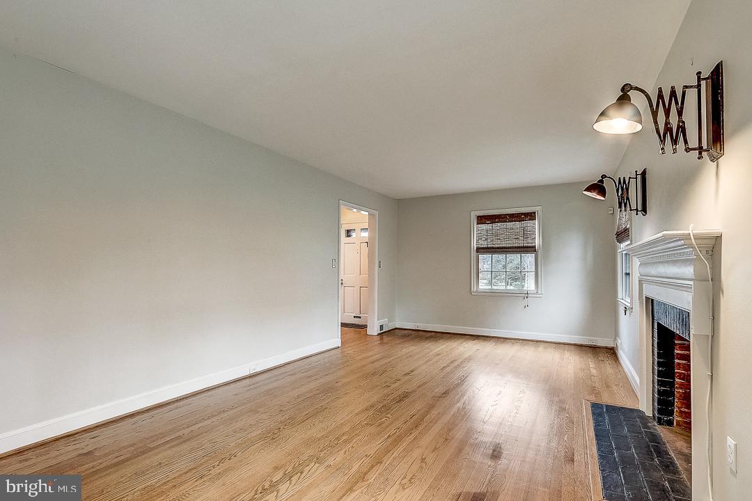 348 Broadmoor Road Baltimore, MD 21212 - Photo 9 of 39