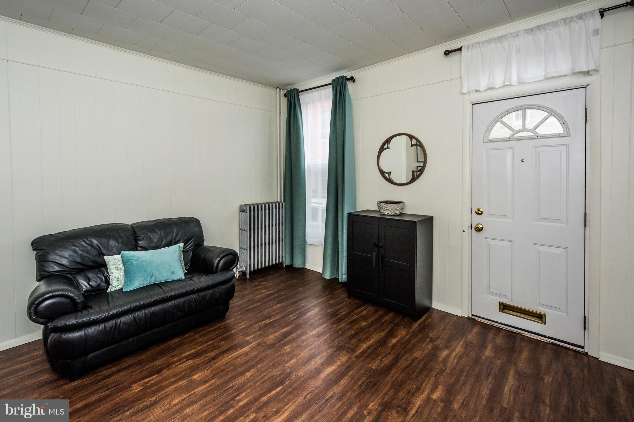 1510 Riverside Avenue Baltimore, MD 21230 - Photo 7 of 24 Tall Ceilings