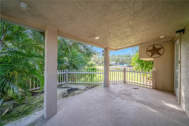 a view of a garden with porch
