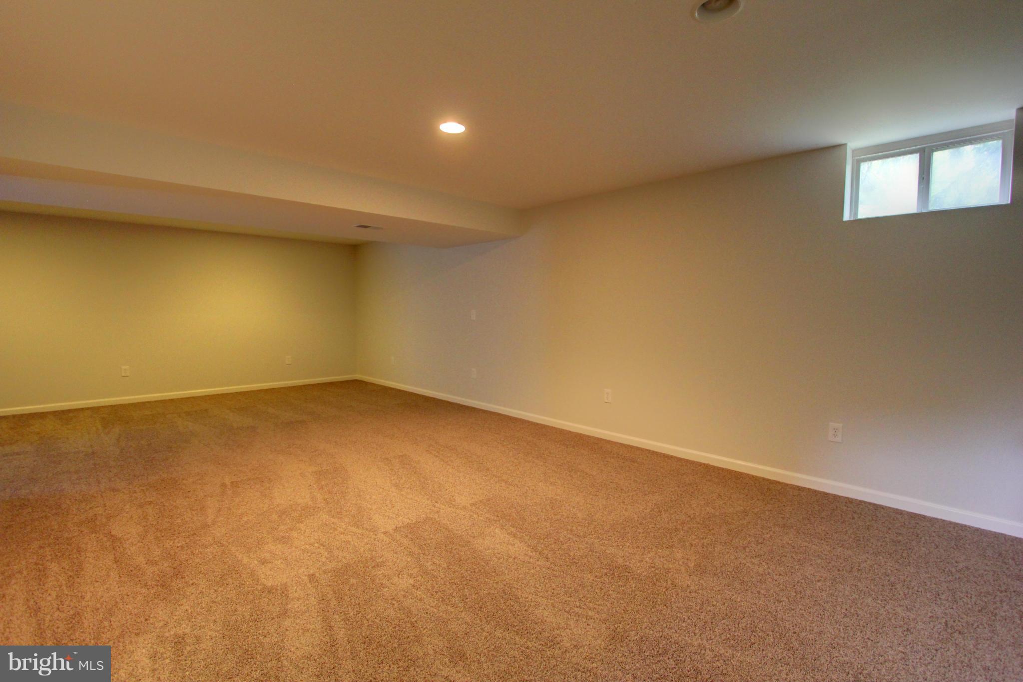 558 Sunset Knoll Road Pasadena, MD 21122 - Photo 30 of 30 a view of empty room