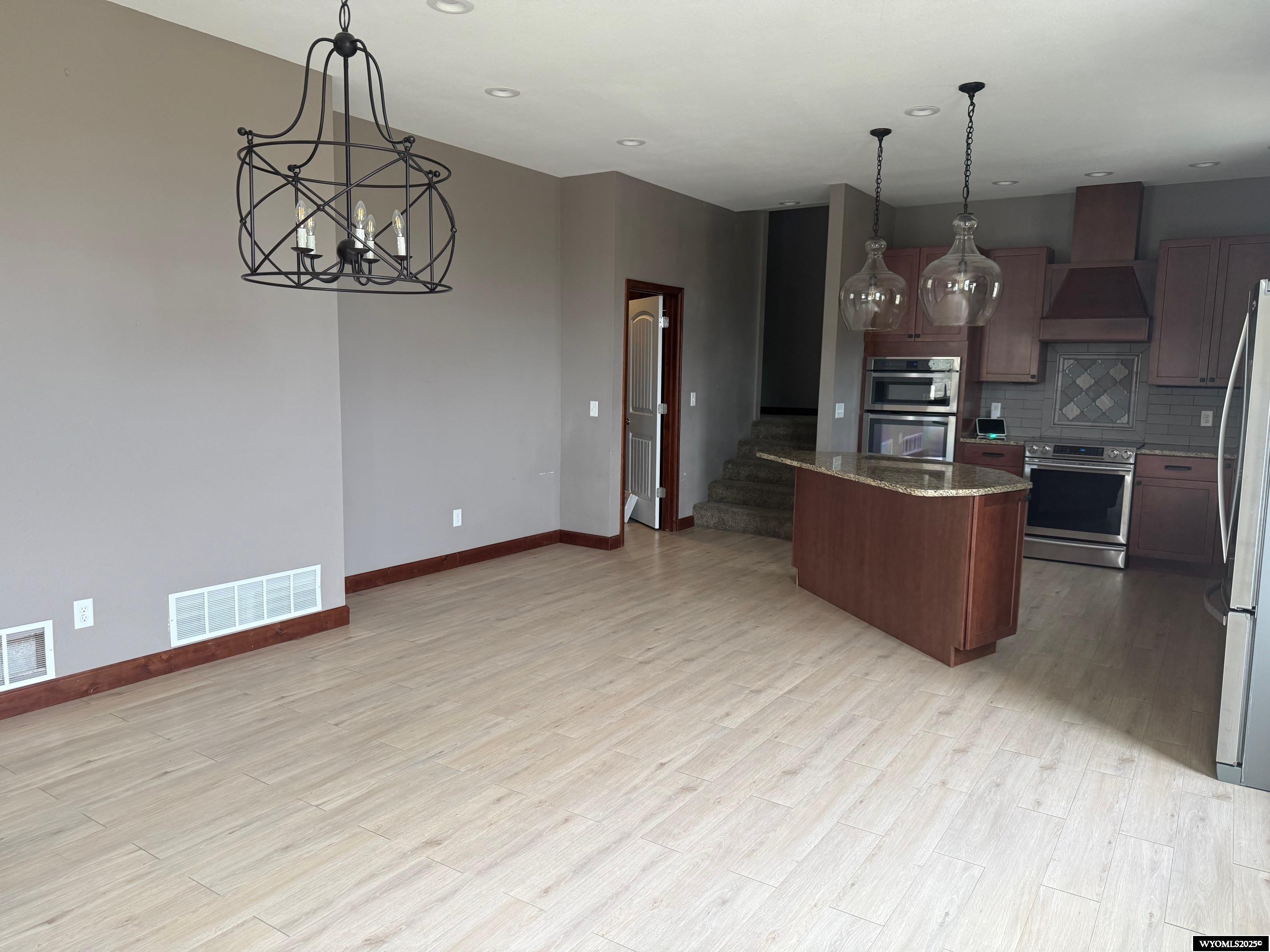 1421 Mountain View Boulevard Rawlins, WY 82301 - Photo 4 of 32