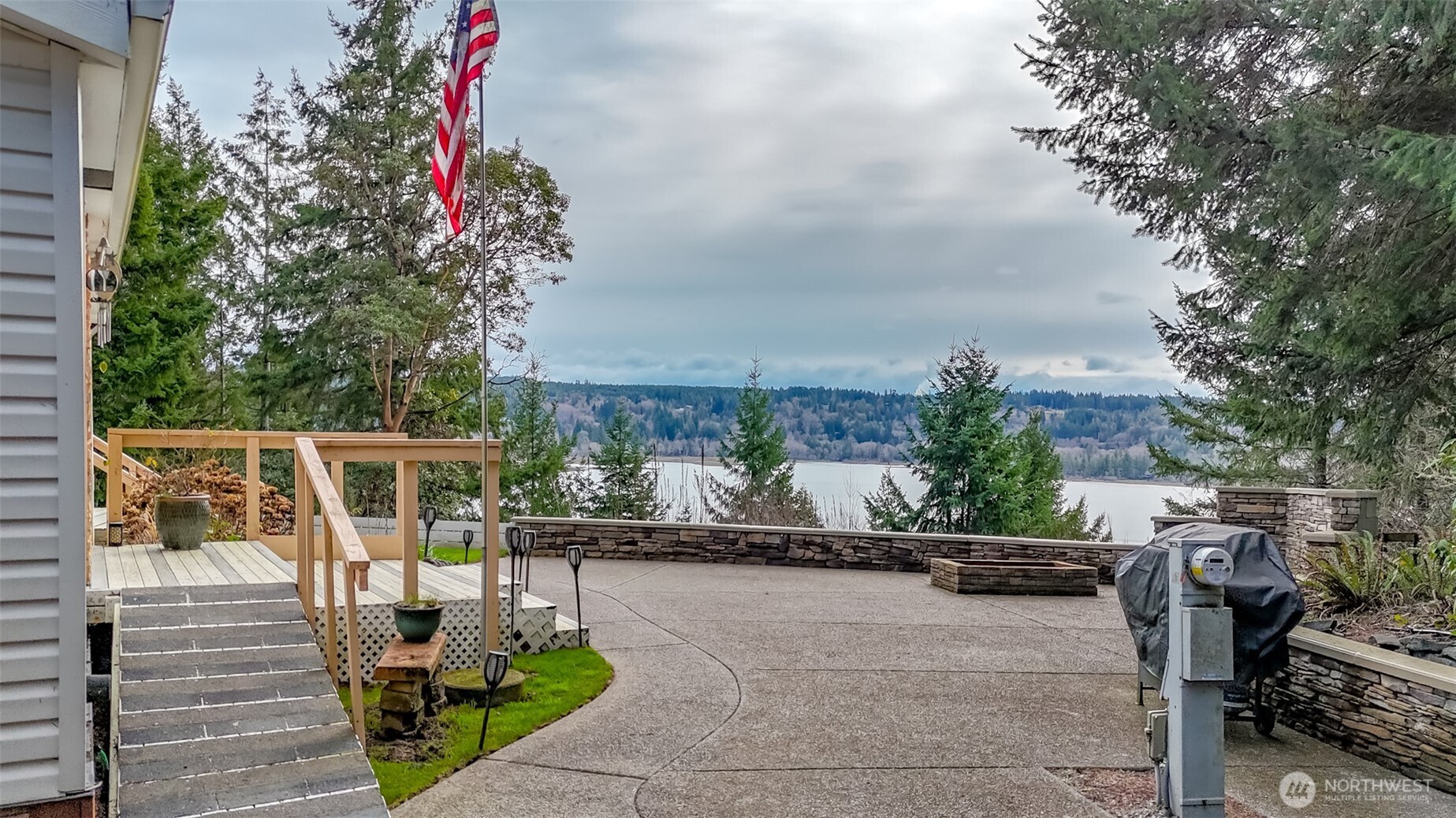 80 Northeast Bonanza Road Belfair, WA 98528 - Photo 2 of 31