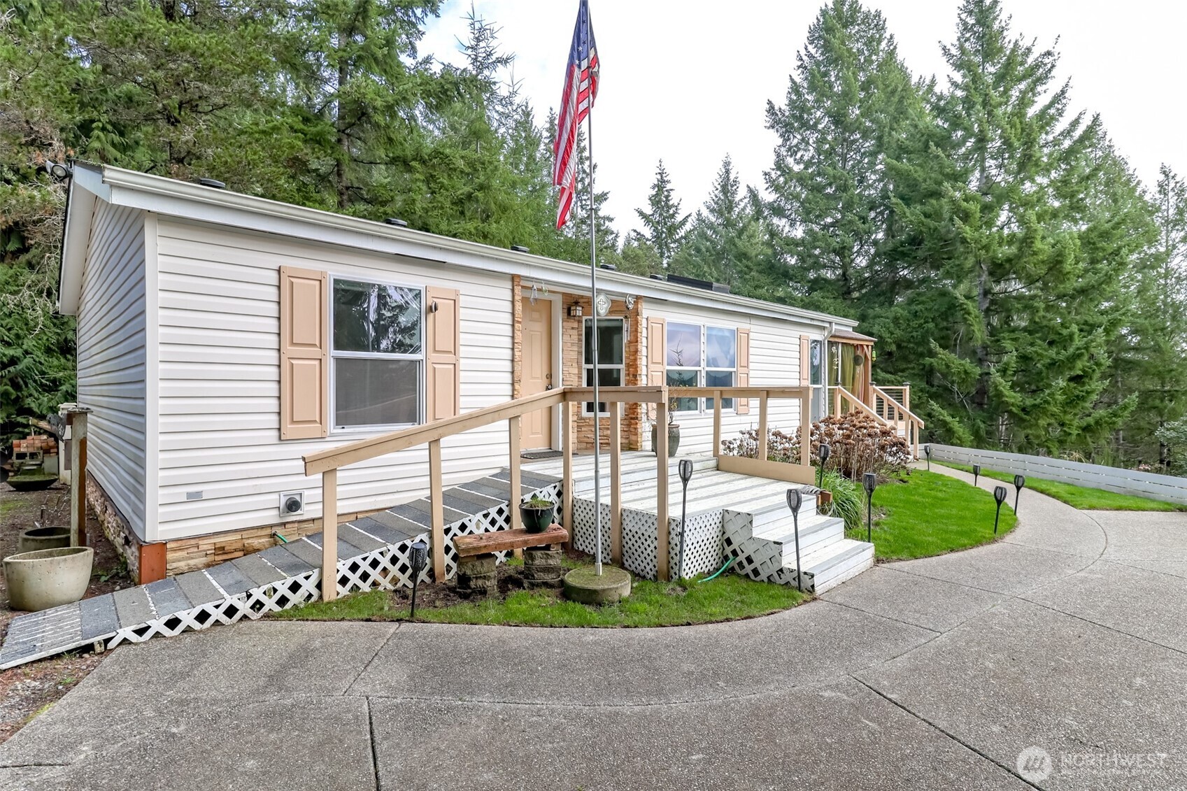 80 Northeast Bonanza Road Belfair, WA 98528 - Photo 10 of 31