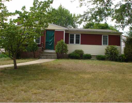 44 Ansonia Road Warwick, RI 02889 - Photo 1 of 8 Exterior Front.