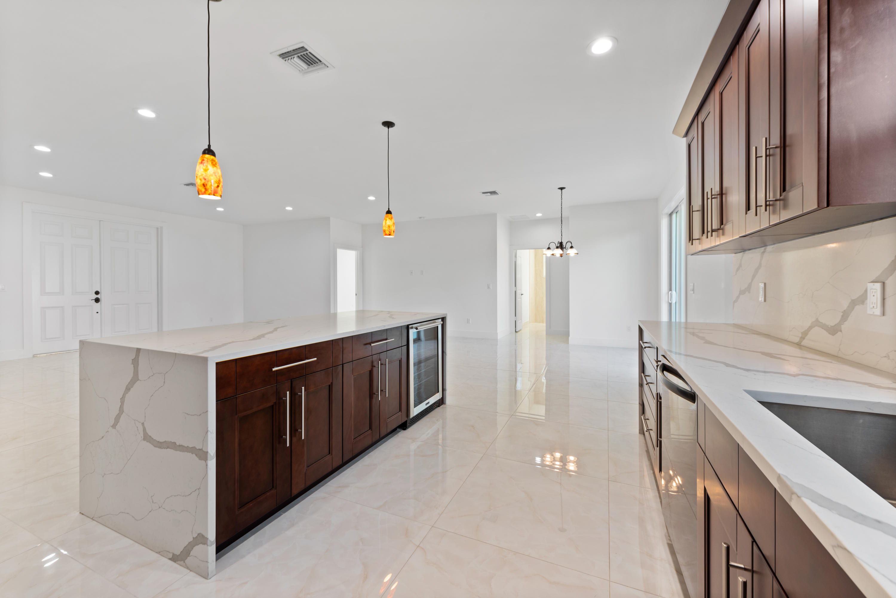 3695 Davis Road Palm Springs, FL 33461 - Photo 8 of 27 _DSC4087