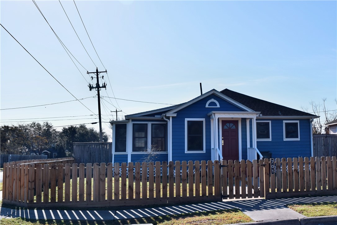 701 Naples Street Corpus Christi, TX 78404 - Photo 1 of 31 front