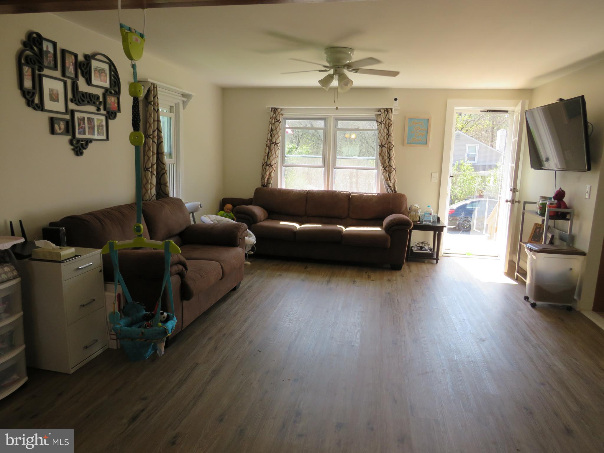 146 Preston Road Milford, NJ 08848 - Photo 28 of 57 LIVING ROOM
13 X 13