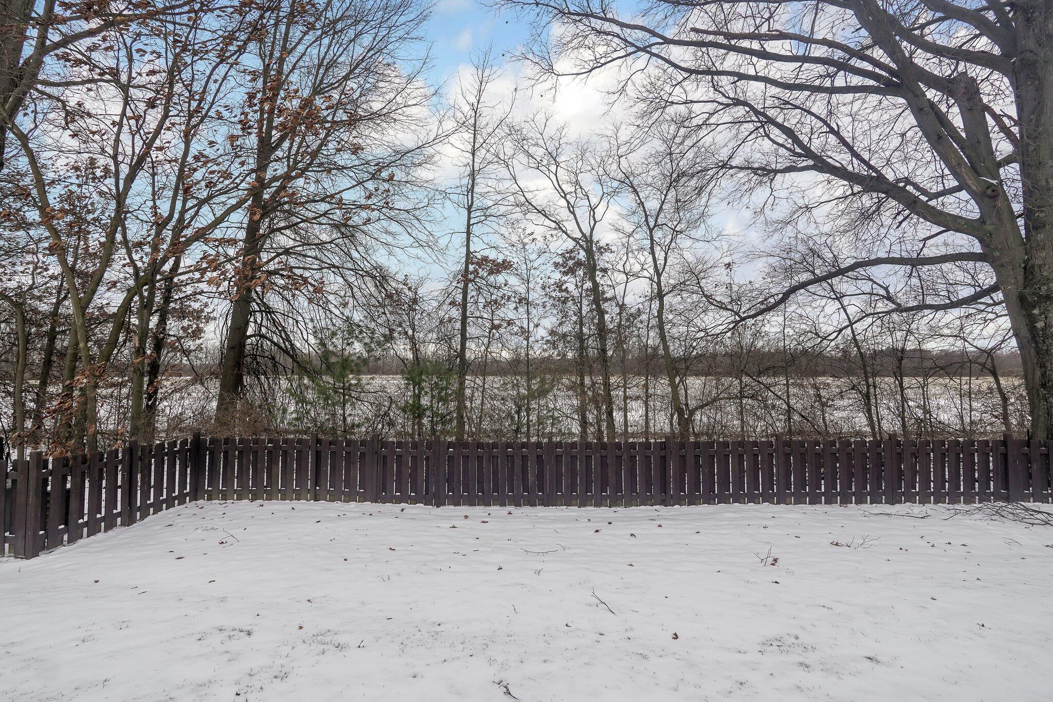 320 Vista Ridge Drive Delaware, OH 43015 - Photo 28 of 40 Back deck