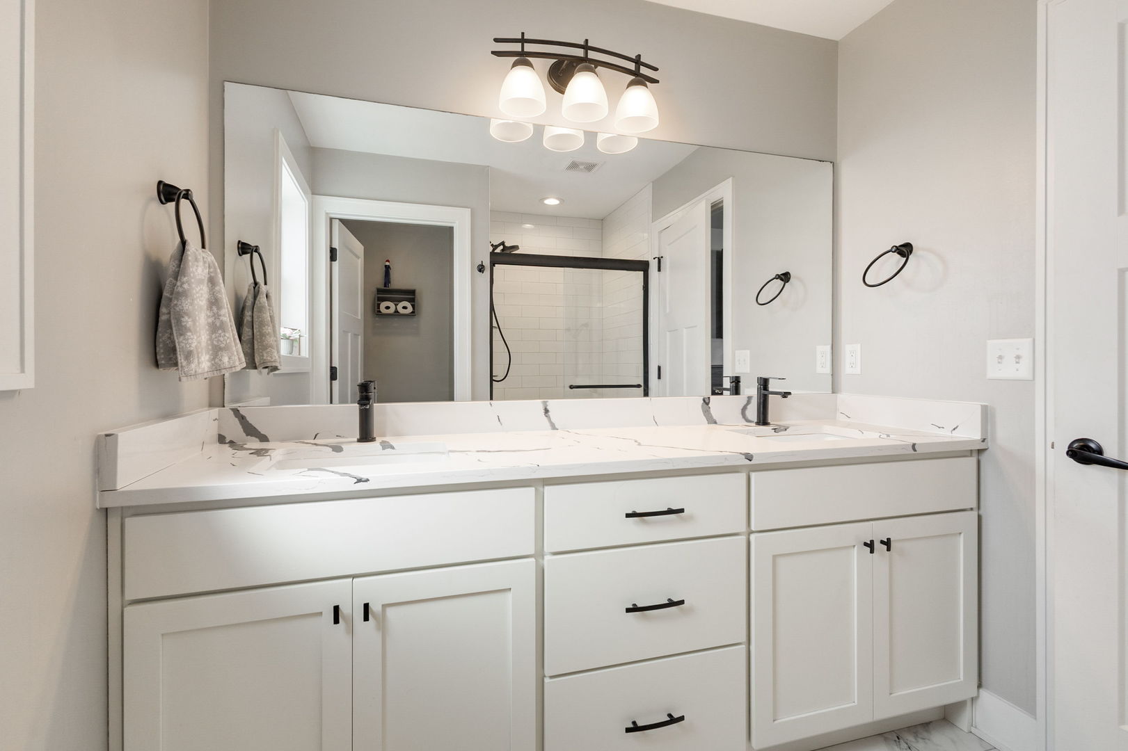1059 Hummingbird Lane Peotone, IL 60468 - Photo 19 of 30 a bathroom with a double vanity sink mirror and