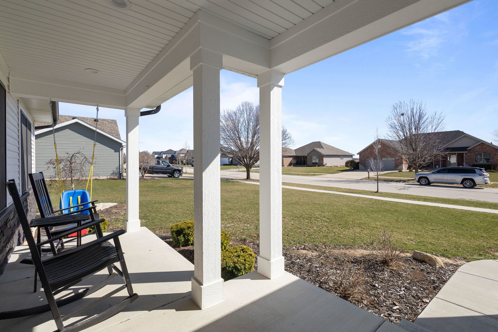 1059 Hummingbird Lane Peotone, IL 60468 - Photo 24 of 30 a view of living room with patio