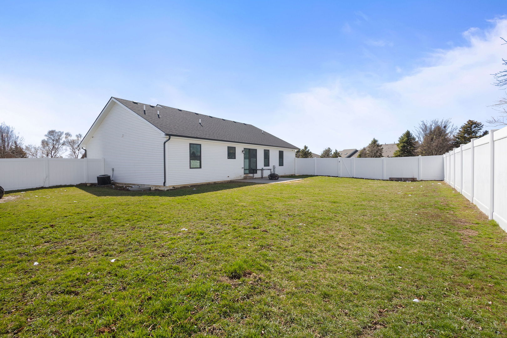 1059 Hummingbird Lane Peotone, IL 60468 - Photo 26 of 30 a view of an house with pool and a yard