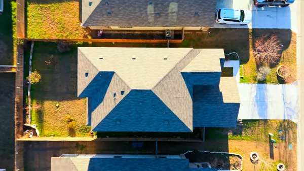 $312,500 | 208 Greatest Gift Way, Jarrell, TX 76537