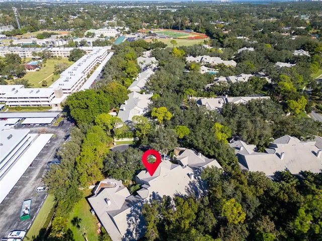 $749,950 | 306 Fan Palm Court Northeast, St. Petersburg, FL 33703