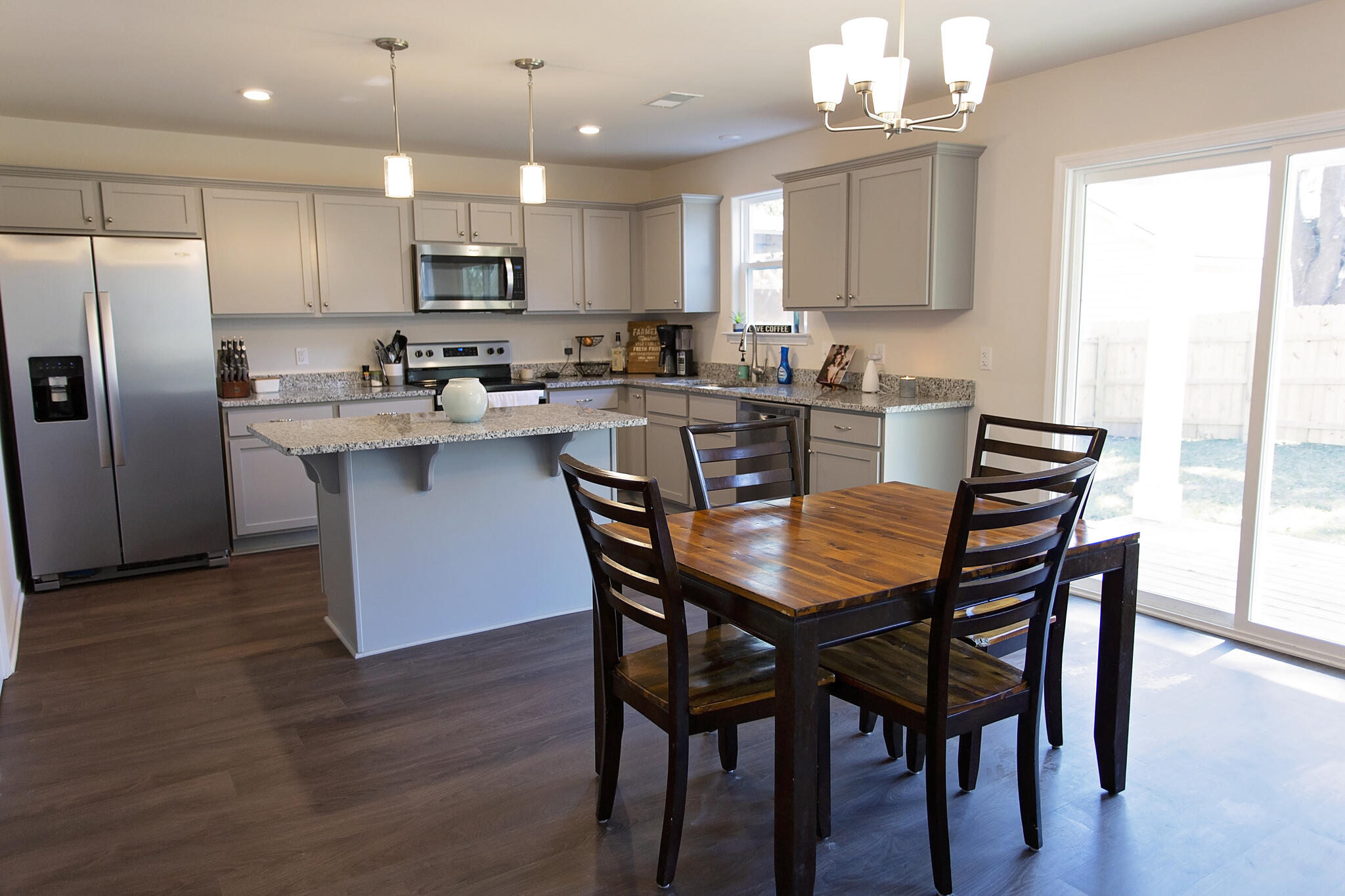 324 Live Oak Drive Ridgeland, SC 29936 - Photo 4 of 8 Kitchen3