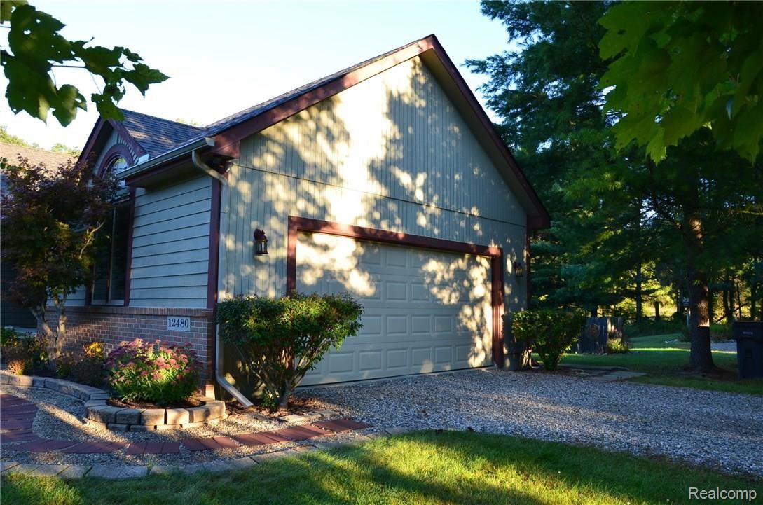 12480 North Territorial Road Dexter, MI 48130 - Photo 3 of 27 DSC_1629.JPG