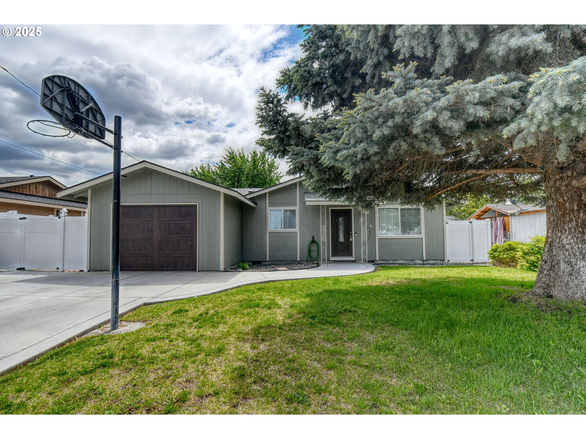 914 East Ridgeway Avenue Hermiston, OR 97838 - Photo 17 of 44 Gallery Image 17