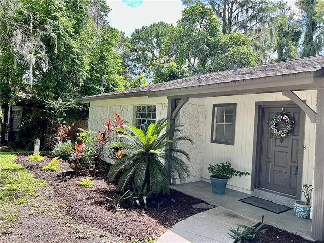 $674,900 | 17017 Paula Lane, Lutz, FL 33558