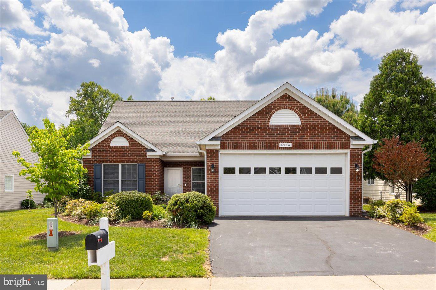 6906 Castleton Drive Fredericksburg, VA 22407 - Photo 2 of 31