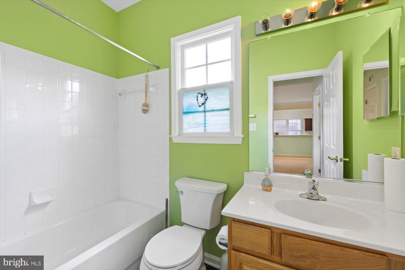 6906 Castleton Drive Fredericksburg, VA 22407 - Photo 25 of 31 Bathroom 2