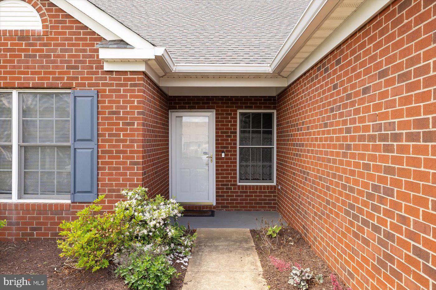 6906 Castleton Drive Fredericksburg, VA 22407 - Photo 4 of 31