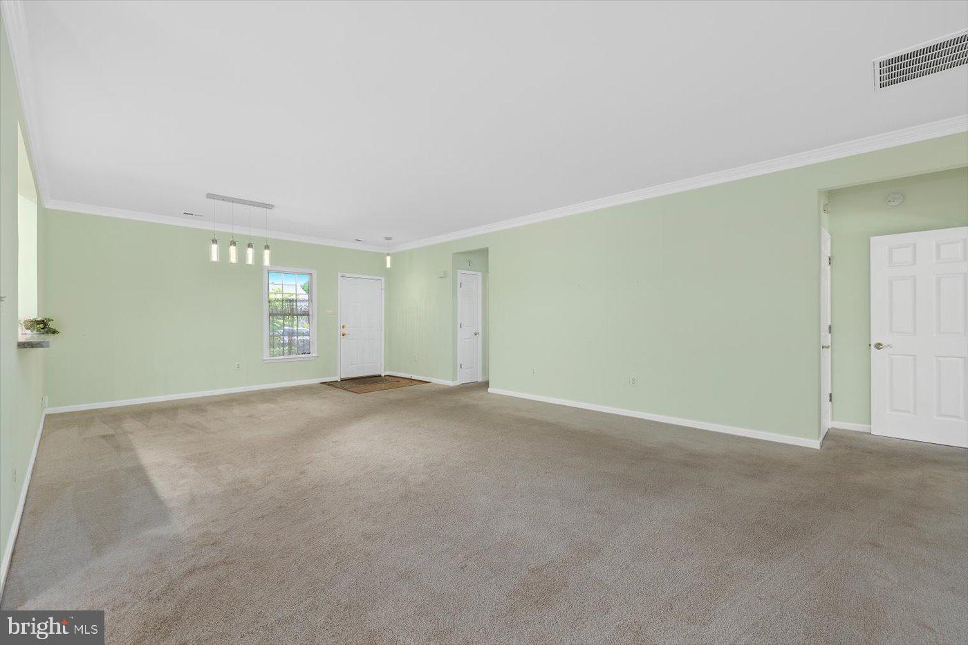 6906 Castleton Drive Fredericksburg, VA 22407 - Photo 6 of 31 Living Room