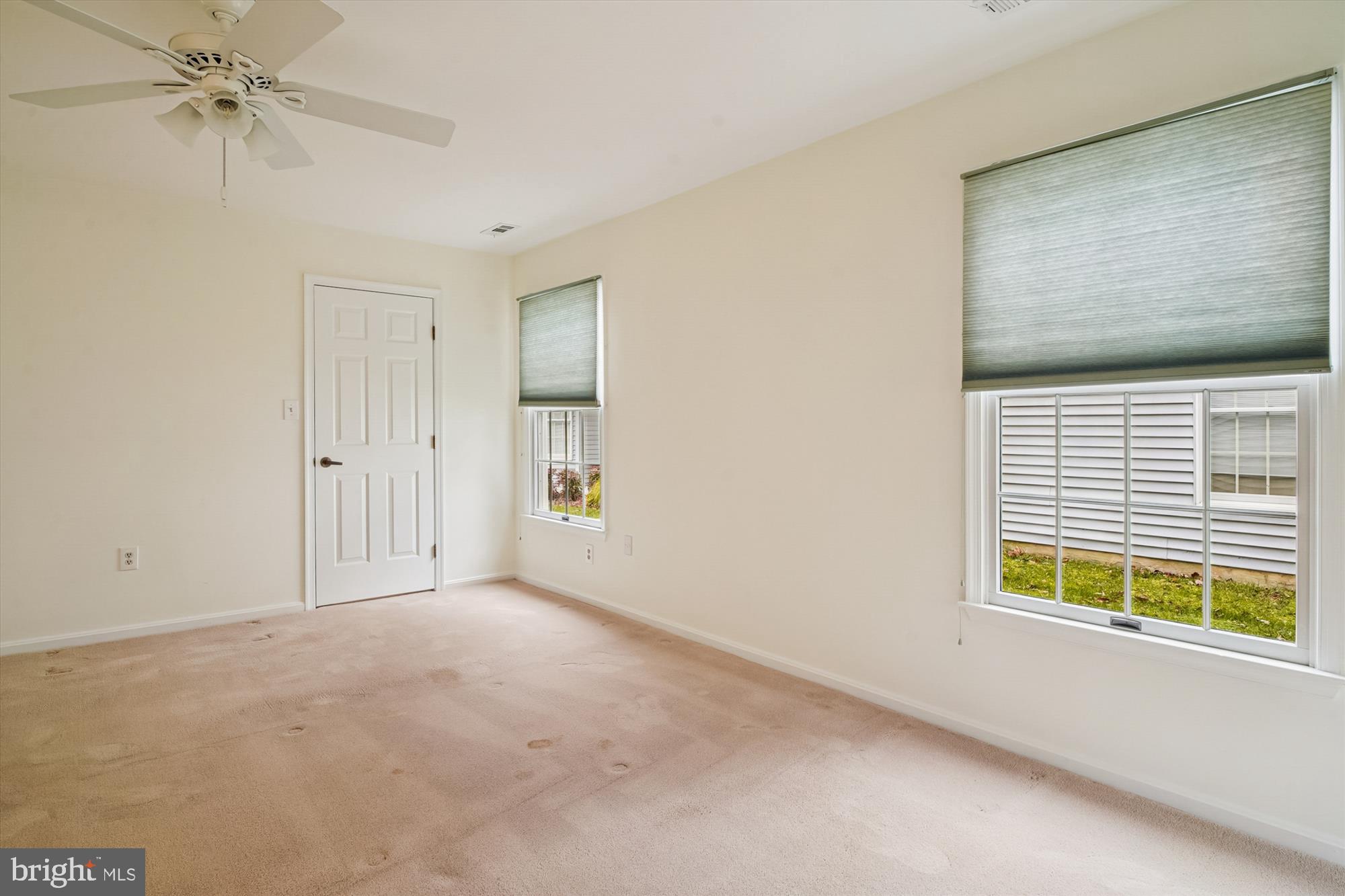 524 Coover Road Annapolis, MD 21401 - Photo 31 of 67 a view of an empty room with a window