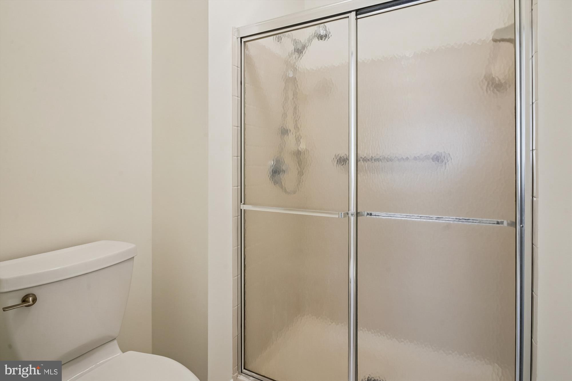 524 Coover Road Annapolis, MD 21401 - Photo 33 of 67 a bathroom that has a shower in it