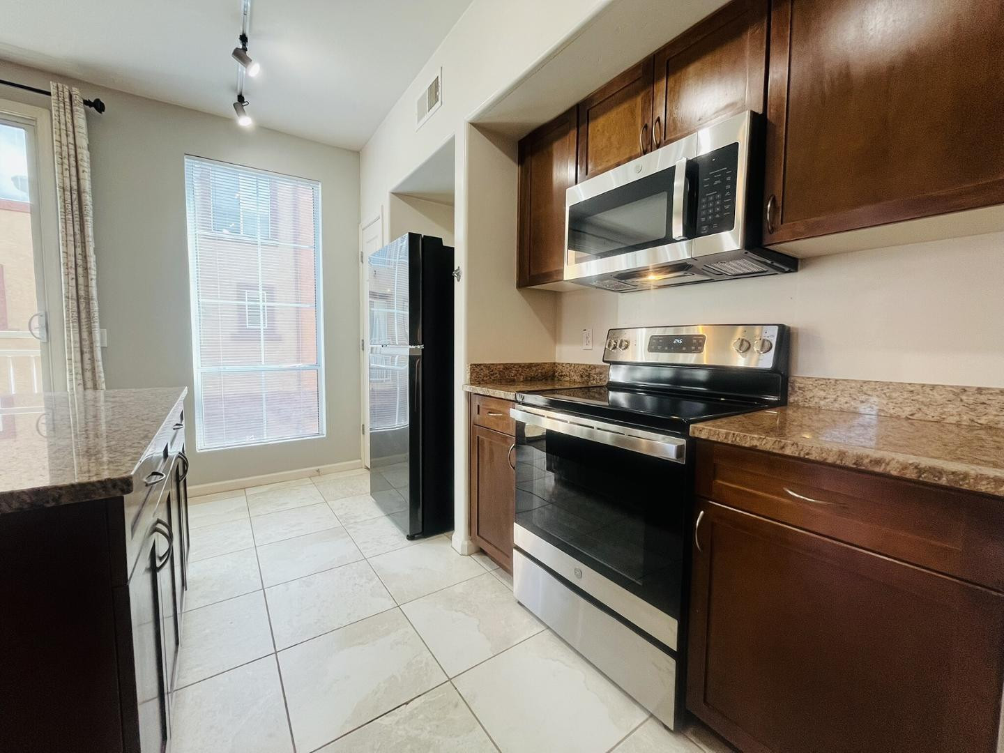 1920 East Bell Road, Unit 1139 Phoenix, AZ 85022 - Photo 7 of 34 Photo #7
