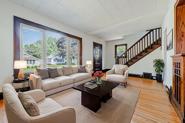 $299,500 | 954 43rd Avenue Northeast, Columbia Heights, MN 55421