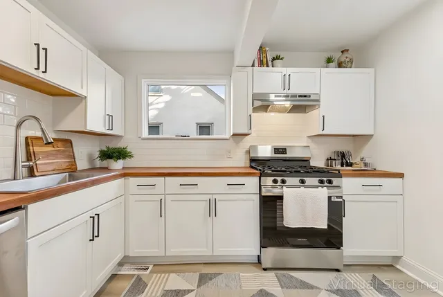 $299,500 | 954 43rd Avenue Northeast, Columbia Heights, MN 55421