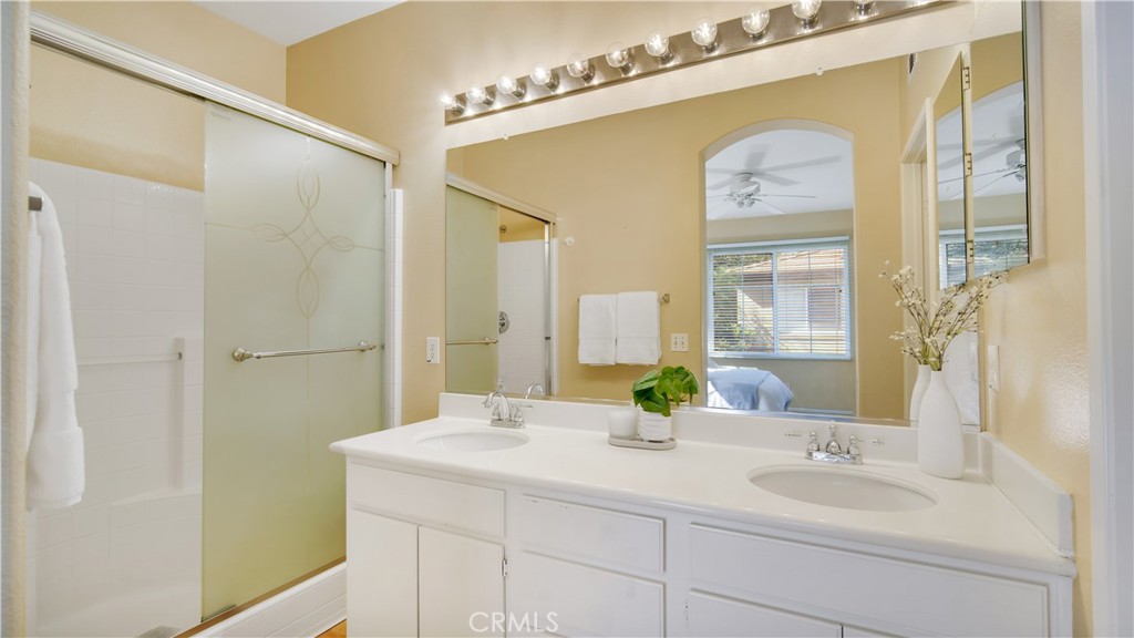 329 Rathbourne Irvine, CA 92620 - Photo 20 of 52 Gallery Image 20