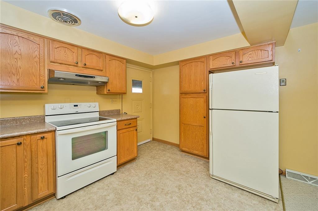 3933 Pittsburgh Road Perryopolis, PA 15473 - Photo 7 of 20