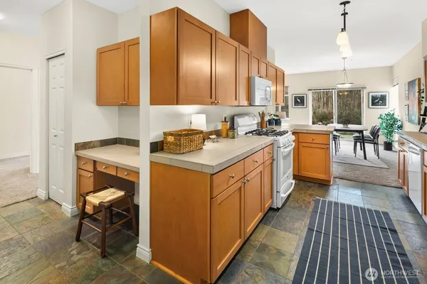 $700,000 | 17432 Bothell Way Northeast, Unit B108, Bothell, WA 98011