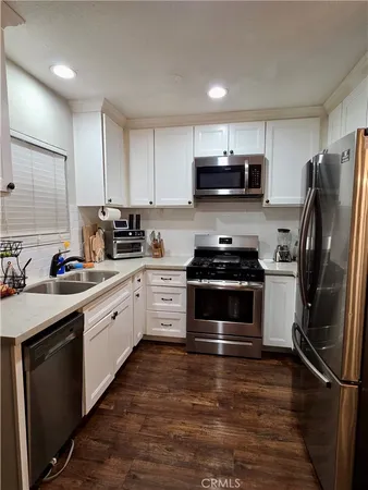 $3,850 | 540 West 111th Street, Los Angeles, CA 90044