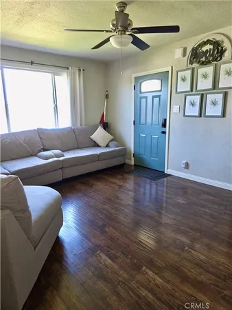 $3,850 | 540 West 111th Street, Los Angeles, CA 90044