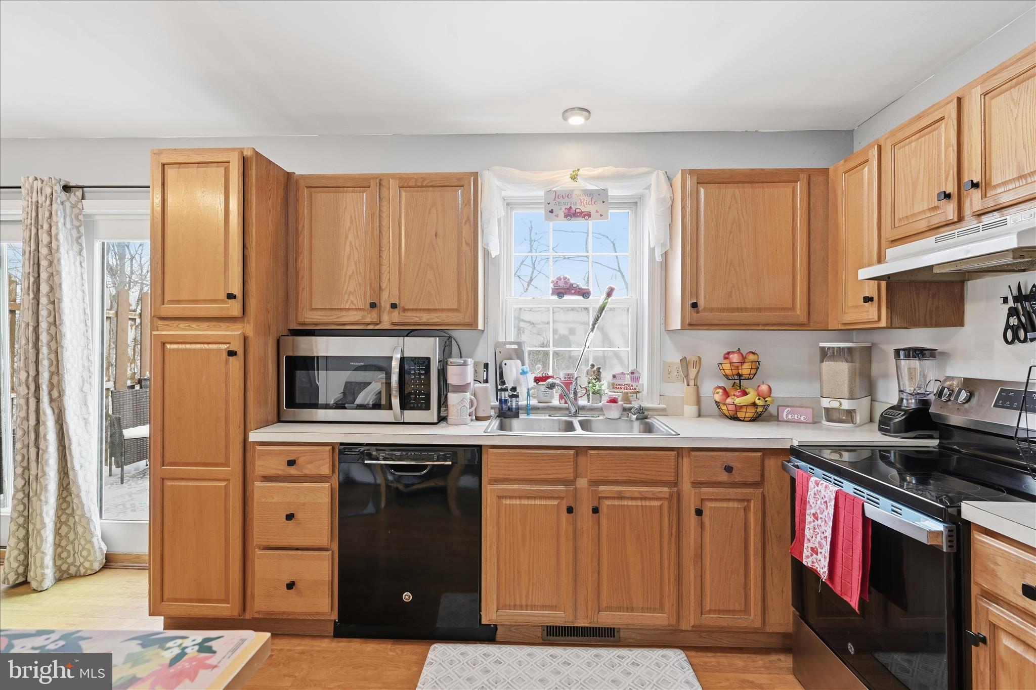 207 Riders Way Lebanon, PA 17042 - Photo 10 of 31 Kitchen