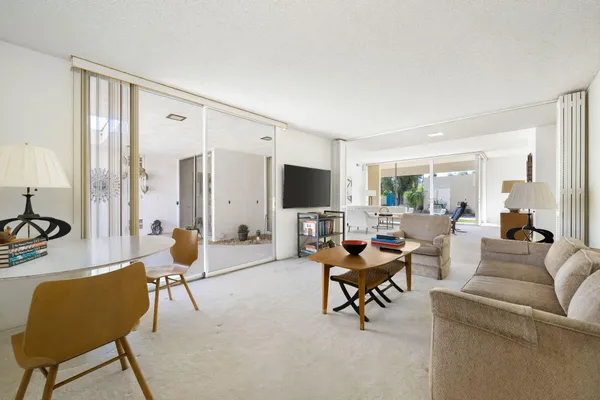 $9,500 | 157 Desert Lakes Drive, Palm Springs, CA 92264