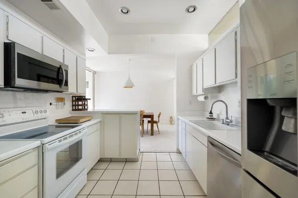 $9,500 | 157 Desert Lakes Drive, Palm Springs, CA 92264