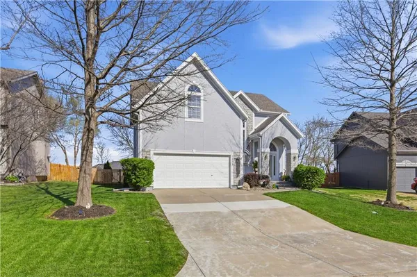 $525,000 | 5929 Lone Elm, Shawnee, KS 66218
