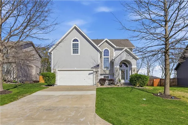 $525,000 | 5929 Lone Elm, Shawnee, KS 66218