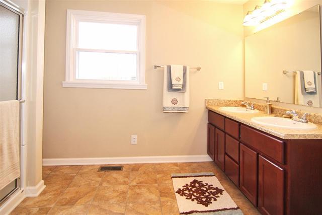 9420 Thompson Road Indianapolis, IN 46239 - Photo 15 of 24 Gallery Image 15