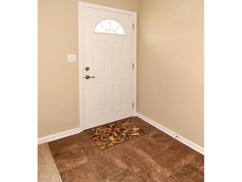 9420 Thompson Road Indianapolis, IN 46239 - Photo 5 of 24 Gallery Image 5