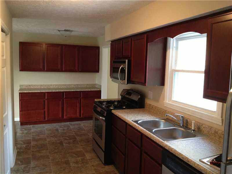 9420 Thompson Road Indianapolis, IN 46239 - Photo 9 of 24 Gallery Image 9