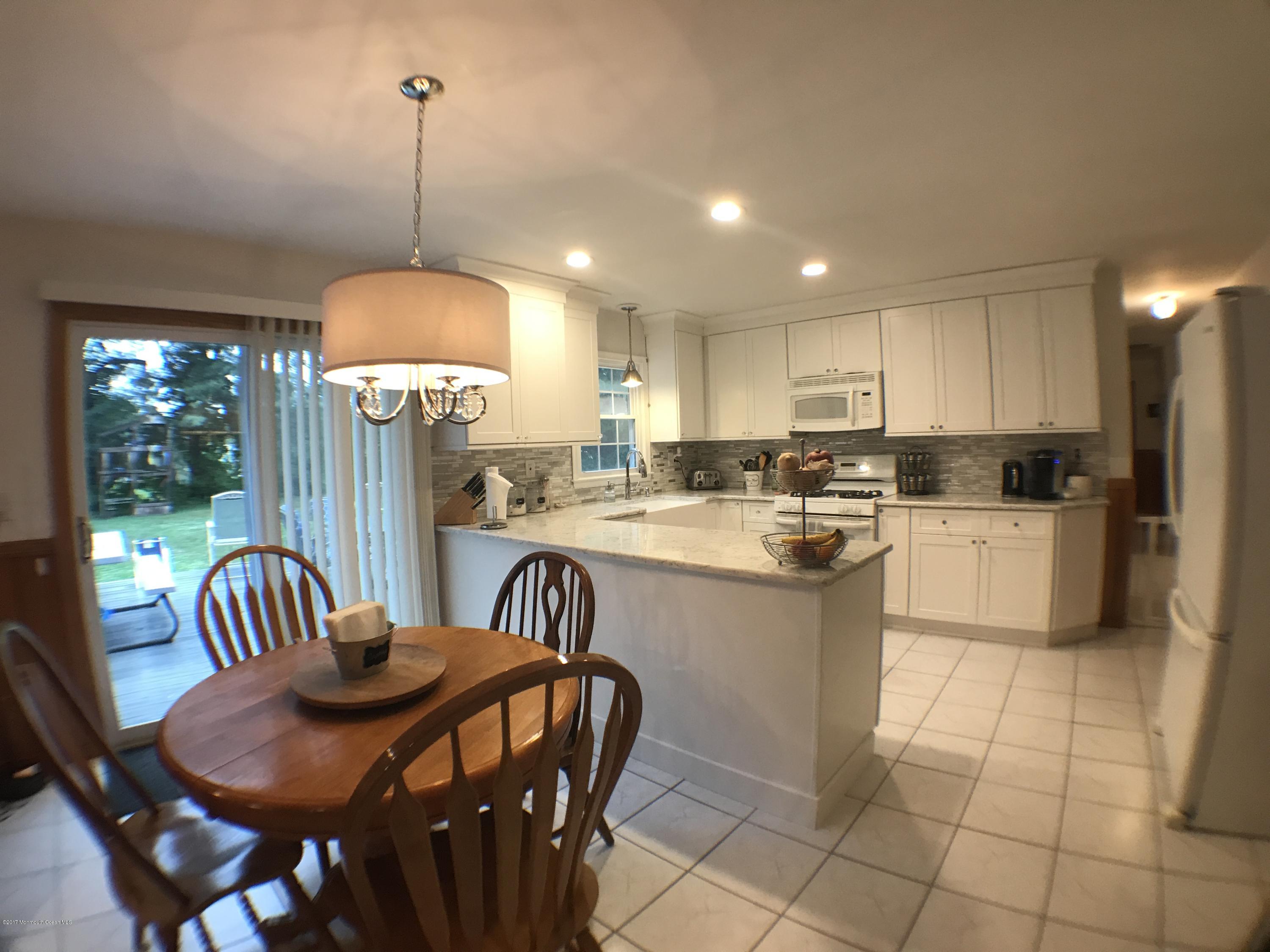 Eat in Kitchen