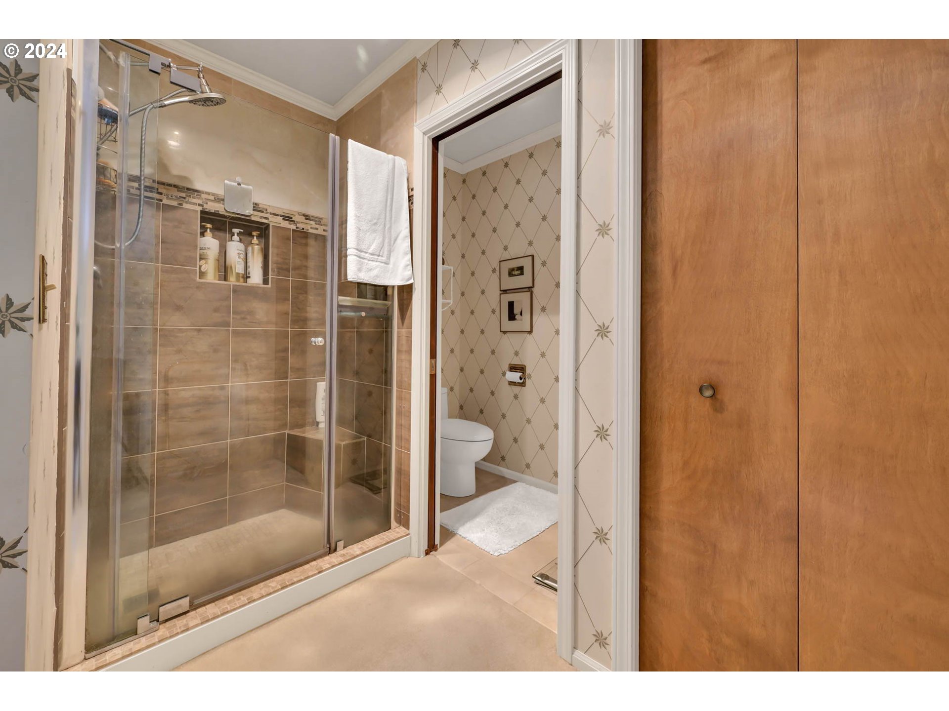 2122 Brookhaven Way Eugene, OR 97401 - Photo 27 of 48 a bathroom with a shower and a toilet